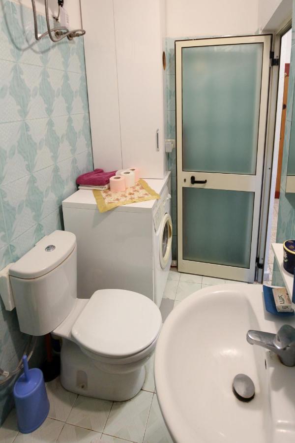 1 Bedroom Apartment With Fast Internet And Sea View Balcony In Durrës Eksteriør billede